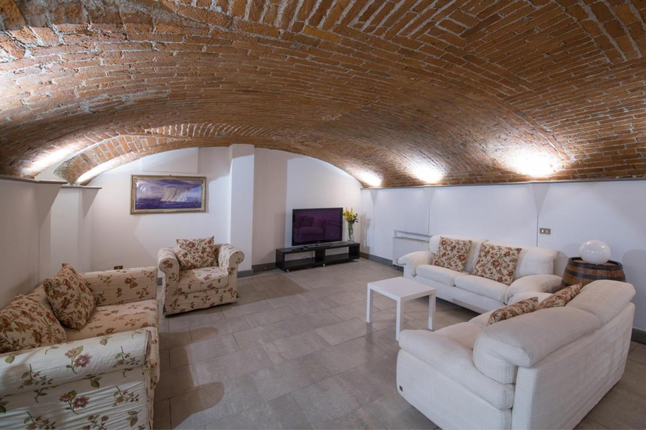 Loft In Navigli District With Jacuzzi & Sauna - Papiniano Milán